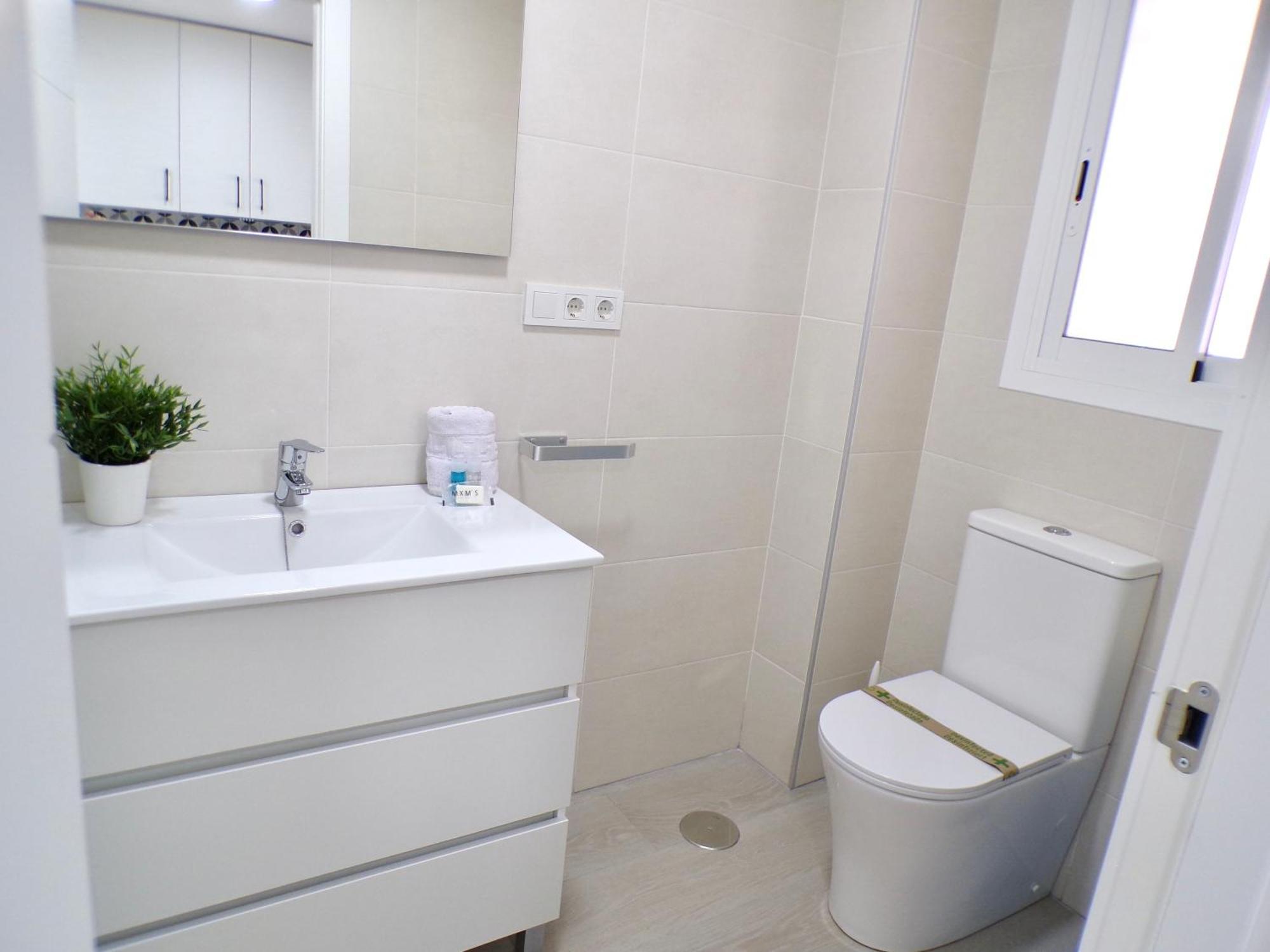 Ducado 13g Levante Beach, Pool & Parking * Benidorm