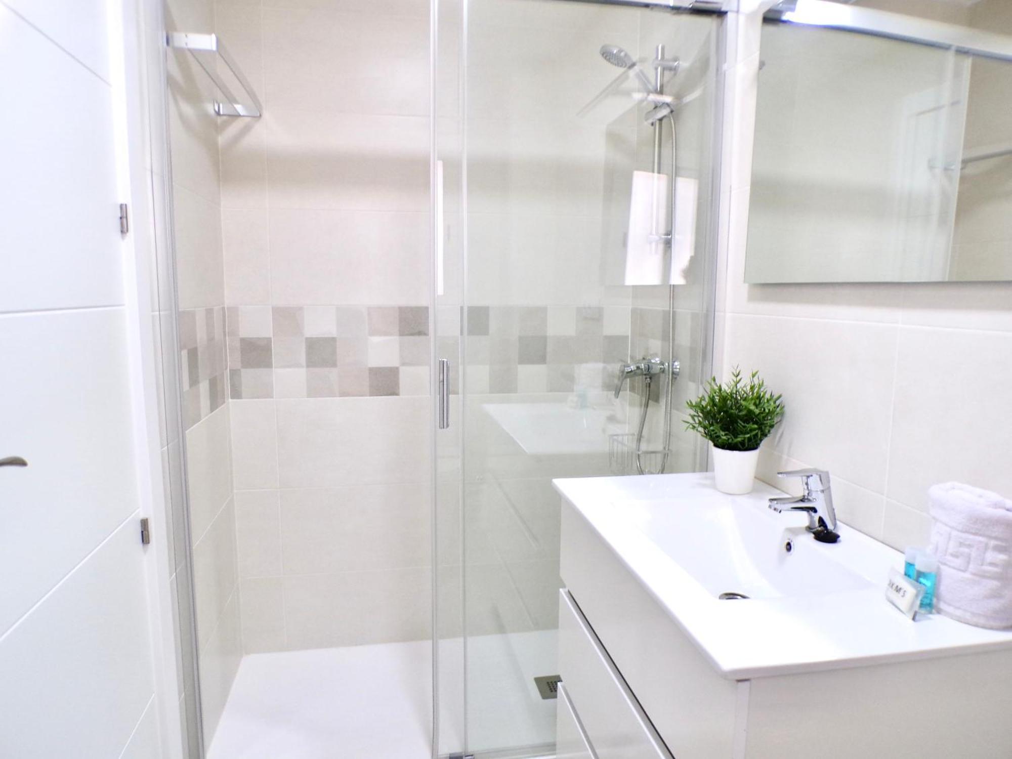Ducado 13g Levante Beach, Pool & Parking